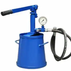 Manual hydro test pump 35 to 700 bar with certified pressure gauge and EN 853 hose — pipeline vessel leakage testing supplier Jodhpur Rajasthan